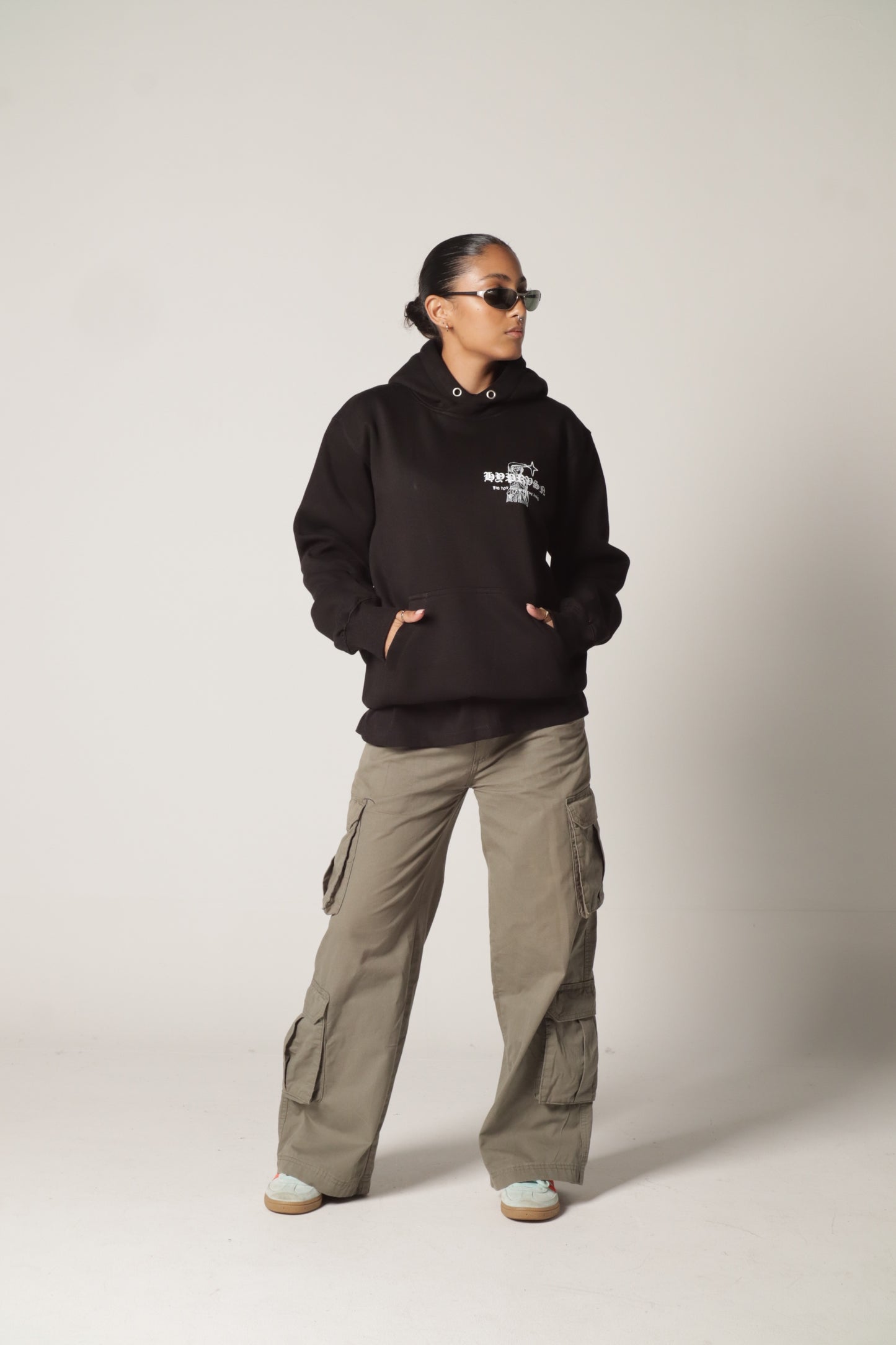 M4V HOODIE
