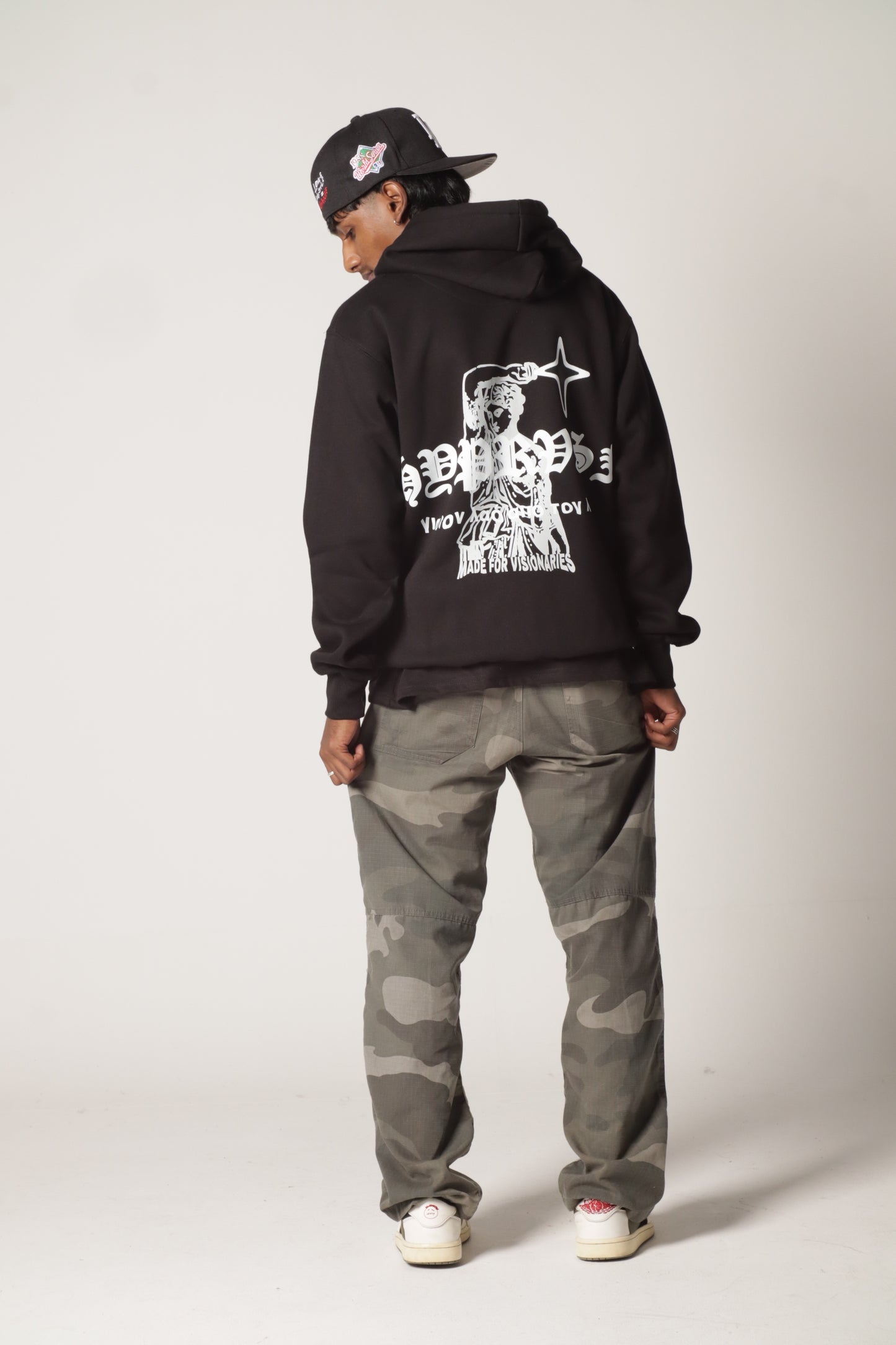 M4V HOODIE