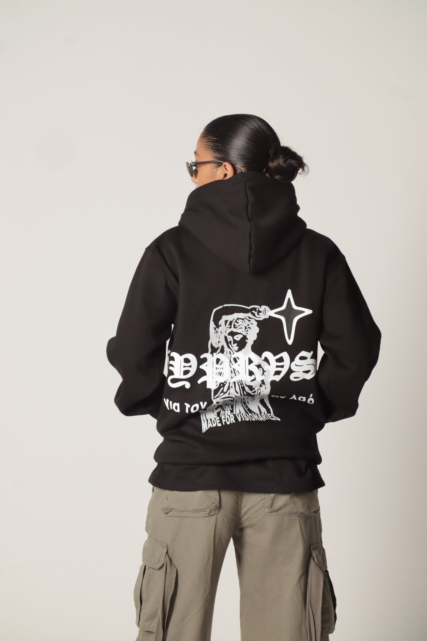 M4V HOODIE